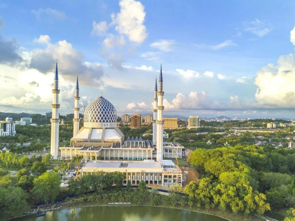 **  1St Inn Hotel Shah Alam Malaysia